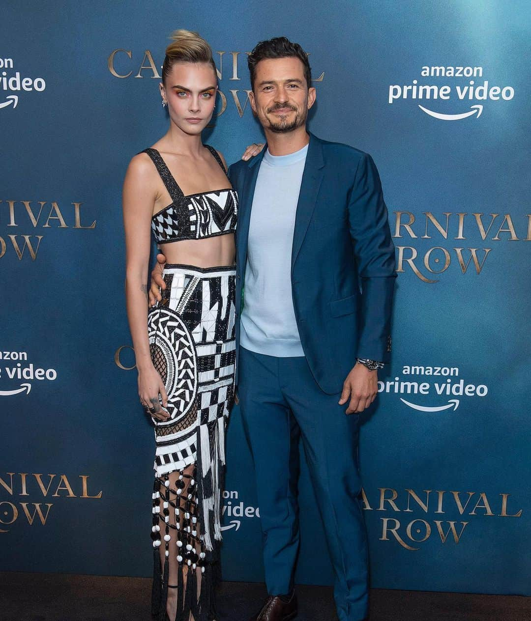 カーラ・デルヴィーニュさんのインスタグラム写真 - (カーラ・デルヴィーニュInstagram)「London premiere 👋🏼 I cannot wait for you all to watch @carnivalrow on @amazonprimevideo TOMORROW!!」8月29日 22時43分 - caradelevingne