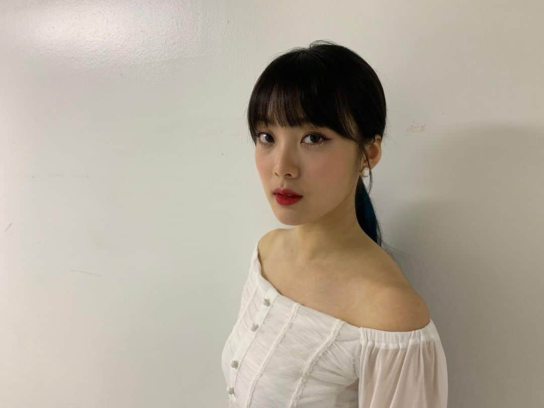 Weki Mekiさんのインスタグラム写真 - (Weki MekiInstagram)「[#윜밐시선] . 소리바다🎵 비하인드📸 . photo by. 도연 . #WekiMeki #위키미키 #포도 #❄️ #루시 #🌙」8月29日 22時37分 - weki_meki