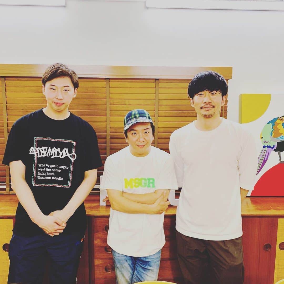LITTLEのインスタグラム：「愛韻TV「ミステリオ 後編」配信開始してます！オモシロくてめちゃくちゃ一生懸命ですごく楽しんでてサイコーなライマーでした！ https://youtu.be/XOeJ7irMl54 #韻 #愛韻 #愛韻tv #ミステリオ #japanesehiphop」