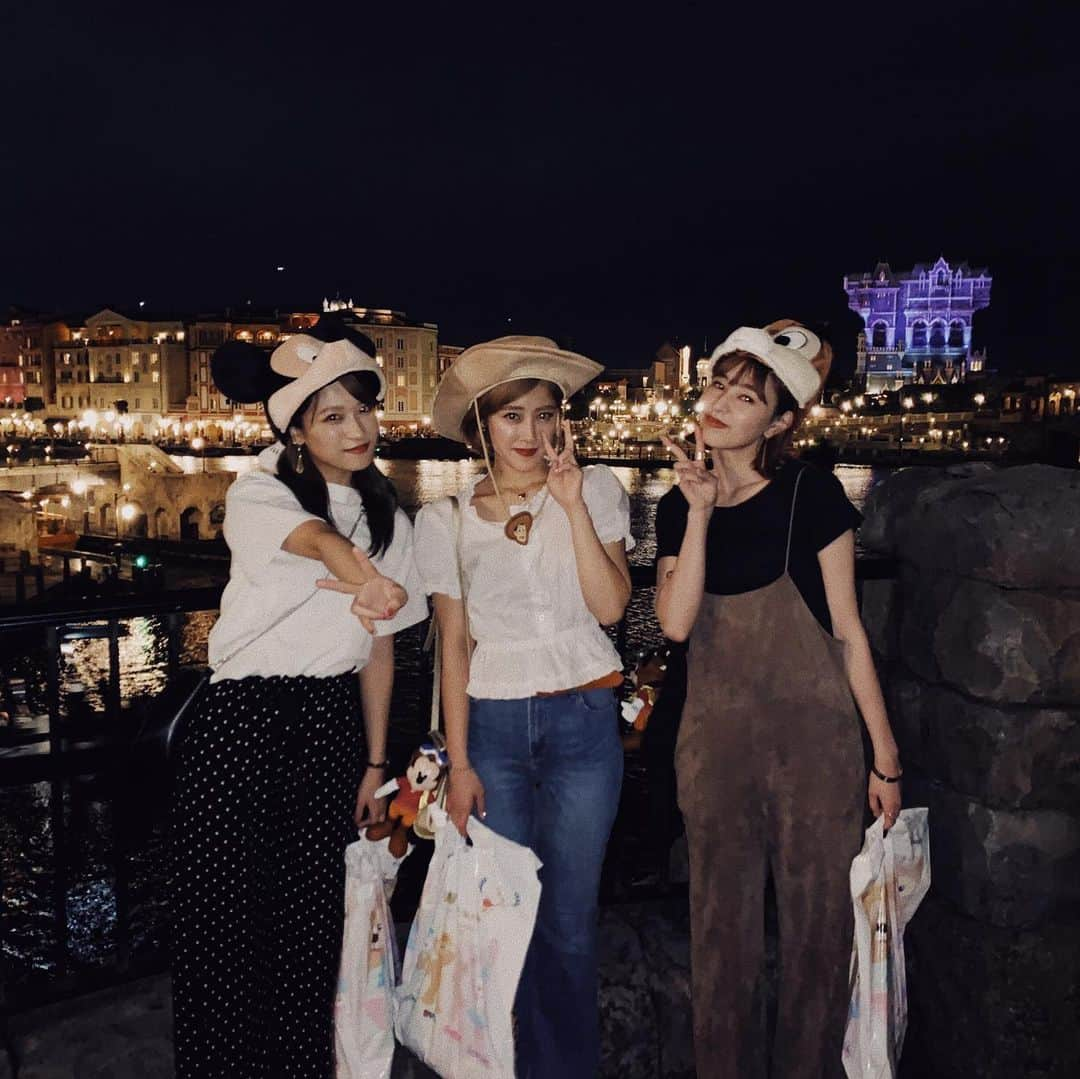 夏焼雅さんのインスタグラム写真 - (夏焼雅Instagram)「Disney Sea♡ @pinkcres_staff  @hikaru_pinkcres0419  @niheeeey.pink1020」8月29日 17時33分 - miyaaa0825