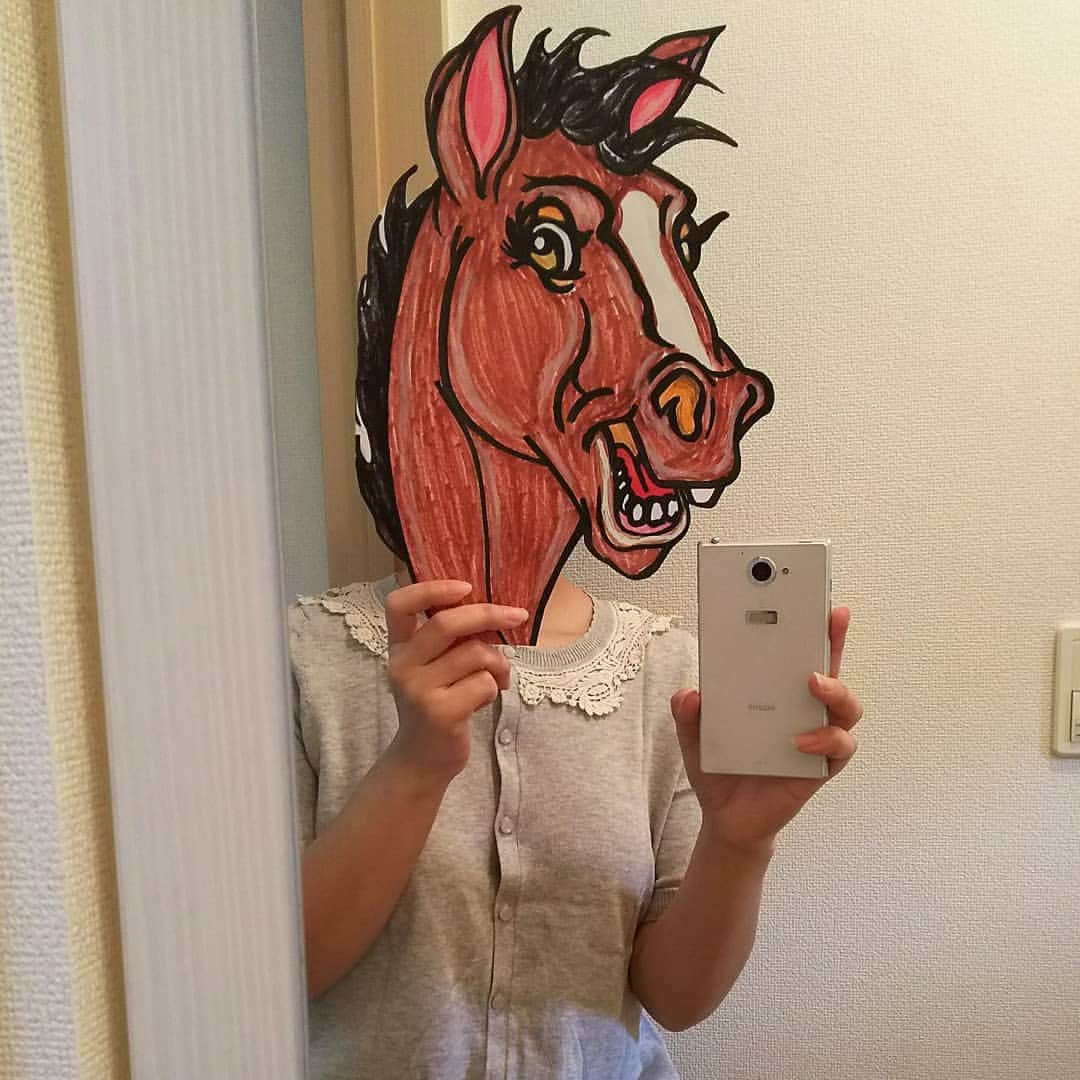 sweet_strawberryさんのインスタグラム写真 - (sweet_strawberryInstagram)「①枚目【馬】🐴，②枚目【鹿】🦌 【馬】→【鹿】①枚目②枚目スワイプして【馬鹿】【ばか】【バカ】 🎧🎼#米津玄師#馬と鹿 #馬鹿#バカ#2コマ#2コマ漫画 #馬#馬面#鹿#ラクガキ#画用紙#お面#マスク#仮面#変身#仮装」8月29日 17時46分 - sweet_strawberry