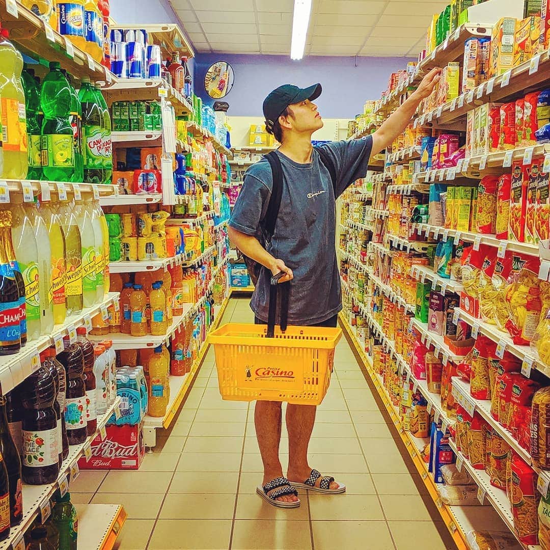 KENZO さんのインスタグラム写真 - (KENZO Instagram)「Super market in France🇫🇷🇫🇷🇫🇷 Thank you for @champion_japan」8月29日 18時24分 - dapump.kenzo