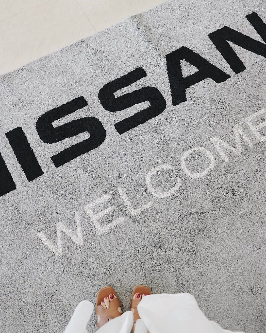 李 雨瀟さんのインスタグラム写真 - (李 雨瀟Instagram)「練馬にある日産プリンス東京へ。 . 日産ノートの試乗をしてきました☺️ . 今どきの車ってこんなに進んでるの？笑  ブレーキを踏まなくても勝手に前の車をセンサーで判断してくれるブレーキペダル機能。 最近事故が多いからこそ安全第一な先進技術に感動しました🥺✨ . 詳しくはサイトでチェックしてみてください👇 https://bit.ly/32T5Xo3 . . #note #nissanintelligentmobility  #drive #pr #car #nissan  #車好き #運転好き #試乗 #ノート」8月29日 18時34分 - yuisho_ri