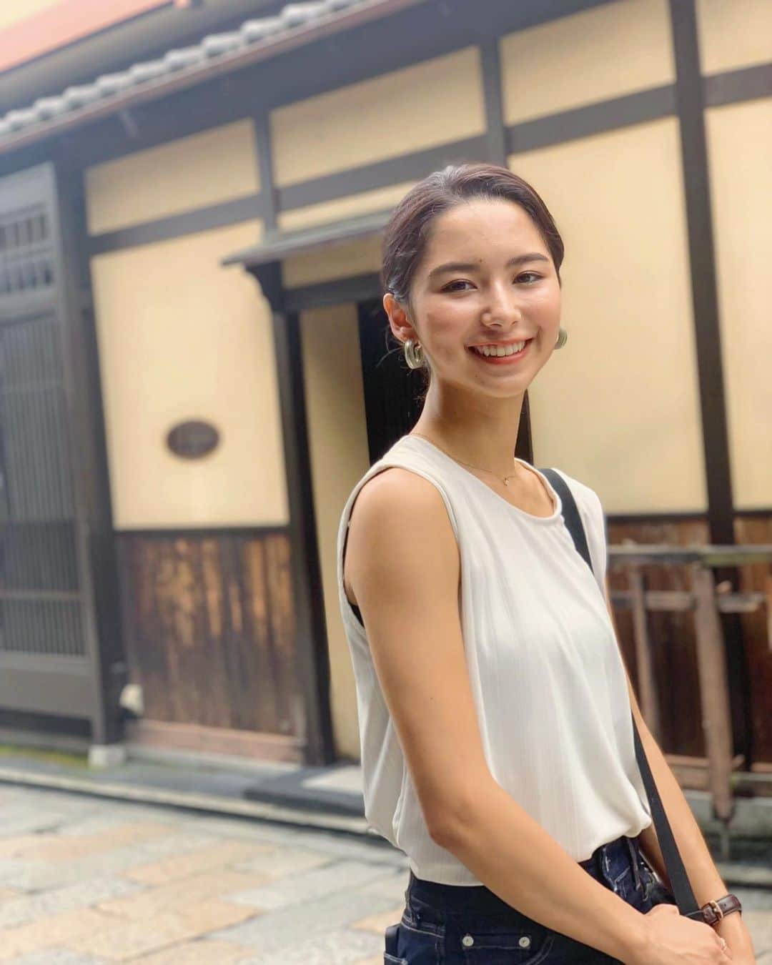 ヴァッツ美良さんのインスタグラム写真 - (ヴァッツ美良Instagram)「京都は街並みが綺麗！✨ ご飯は美味しいし、引いたおみくじは大吉だったし最高だ🙄❤️ * * #京都#京都旅行#国内旅行#夏休み#女子旅」8月29日 18時56分 - miravats_06