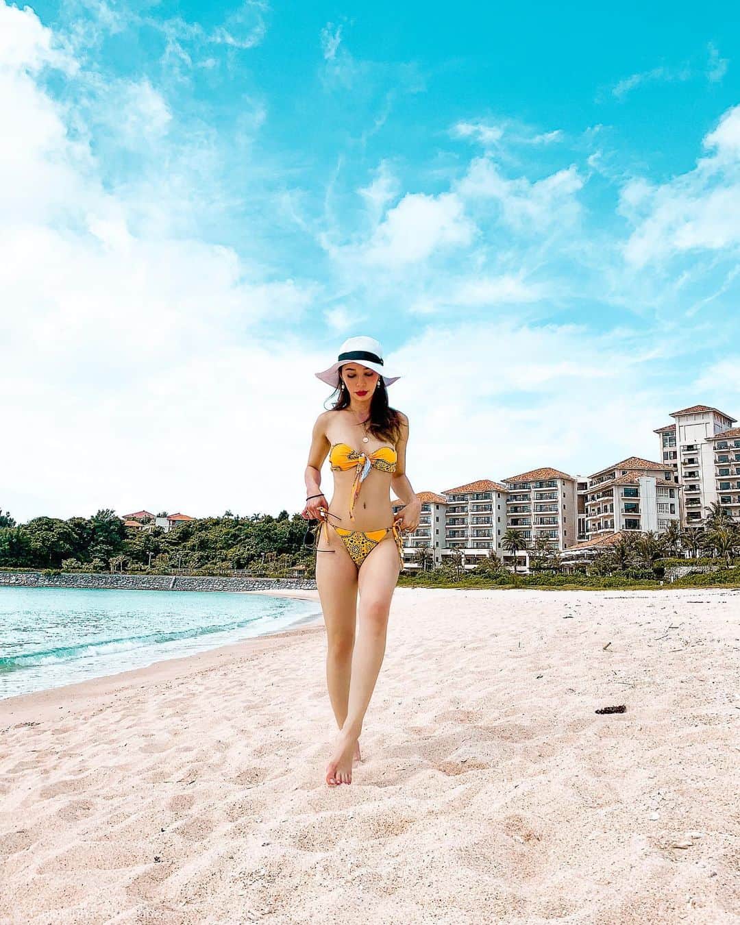 Gabrielaさんのインスタグラム写真 - (GabrielaInstagram)「#Okinawa  何回行っても、楽しい♥️ . . . .  #summer #summervacation #bikini #bikinilife #沖縄 #プール #水着 #ビキニ」8月29日 18時53分 - rkgabriela