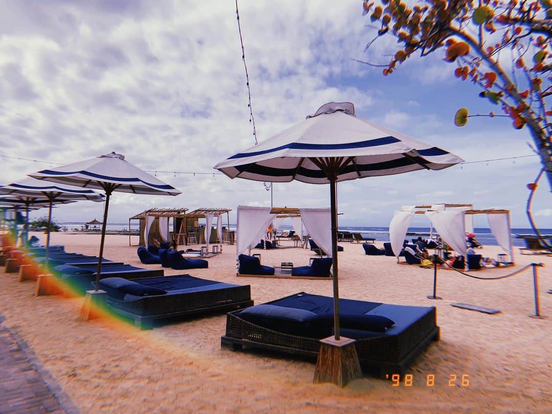 Abby Chenのインスタグラム：「🏖🏝🌊」