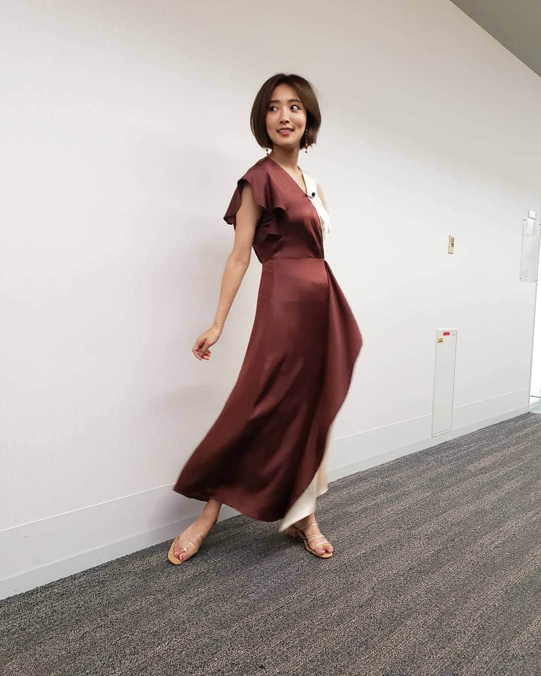 夏菜さんのインスタグラム写真 - (夏菜Instagram)「『日本人の３割しか知らないこと　くりぃむしちゅーのハナタカ！優越館』ただいま放送中ー！ Dress: @katespadejapan Earring: @bijouri Shoes: @randa_pic Stylist: @erica_mimura」8月29日 19時06分 - natsuna_official