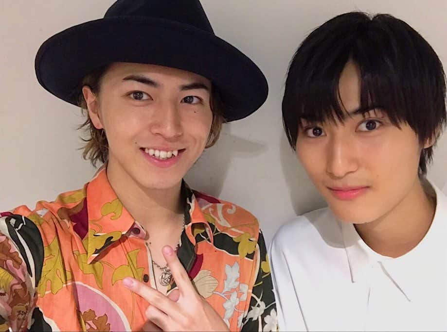 タカシさんのインスタグラム写真 - (タカシInstagram)「EBiDAN THE LIVE 2019〜Summer Party〜@幕張メッセ ２日間が無事終わりました‼️ 休憩中に皿特急でババ抜きをやって俺が負けたから、ライブの最後に一発ギャグをやりました！笑  最後の最後が一番緊張したわ、、、笑  さあ、次は誰が一発ギャグやることになるかなあ、、、？ でもめちゃ楽しかったから結果オーライやで笑  EBiDAN最高！！ #超特急 #EBiDAN #EBiDANTHELIVE」8月29日 19時25分 - takashi_yade07