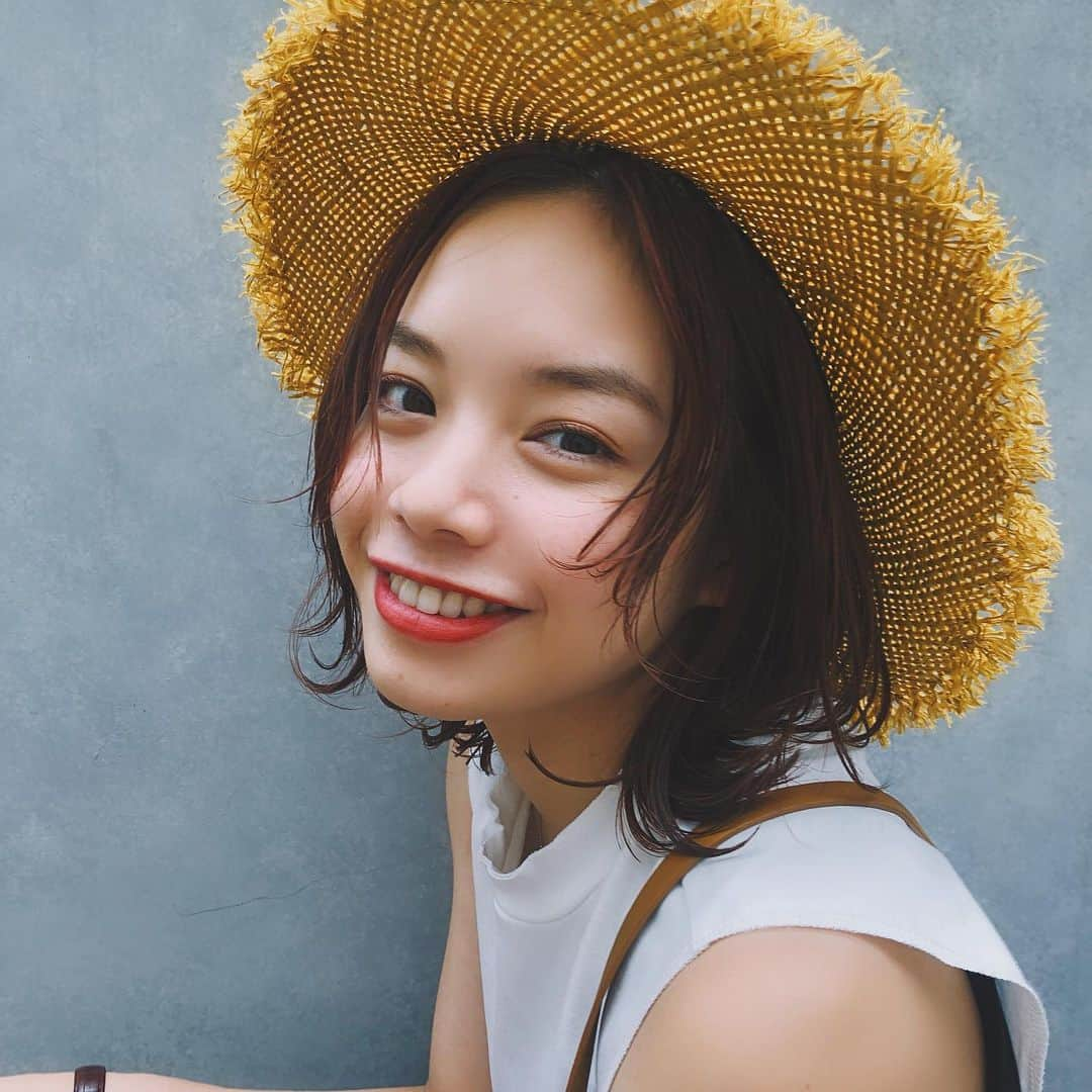 福地夏未さんのインスタグラム写真 - (福地夏未Instagram)「☀️ 旅行に行く前にすっきりさっぱり！ ヘアカットしてもらいました✔️ 安定のはるしゃん！ いつもわがままな要望に応えてくれてありがとう〜！ かれこれ8年目の仲、、！❤︎ 今回すごくお気に入りっ！ _ #loness_hair #haircut」8月29日 19時35分 - natsuminmin19