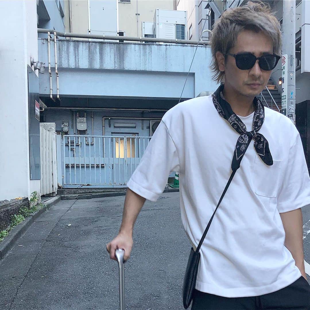 のインスタグラム：「オンラインサロン secret color 140名😌ありがとうございます☺️ そして、はじめて2ヶ月 サロンワークに結果が出てる 美容師さんが増えてきて嬉しいです☺️ サロンワークのアップデート😆 そして secret colorを全国の女性に☺️ これからもコツコツ一緒にやっていきましょ😆 よろしくおねがいします😌」