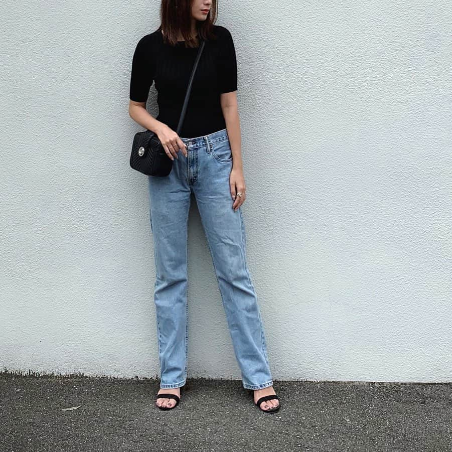 Nagiさんのインスタグラム写真 - (NagiInstagram)「. どれにでもあわせやすい tops♡ . . . tops. @fifth_store #fifth  bottom. #levis  bag. #zara shoes. #milliwm . . . . . #today#code#ootd#outfit#fashion#instafashion#fifthtl#今日の服#今日のコーデ#コーデ#ファッション#カジュアル#高身長コーデ#フィスス#フィットニット5分袖スクエアネック#パンツ#パンツコーデ」8月29日 19時46分 - nagina001