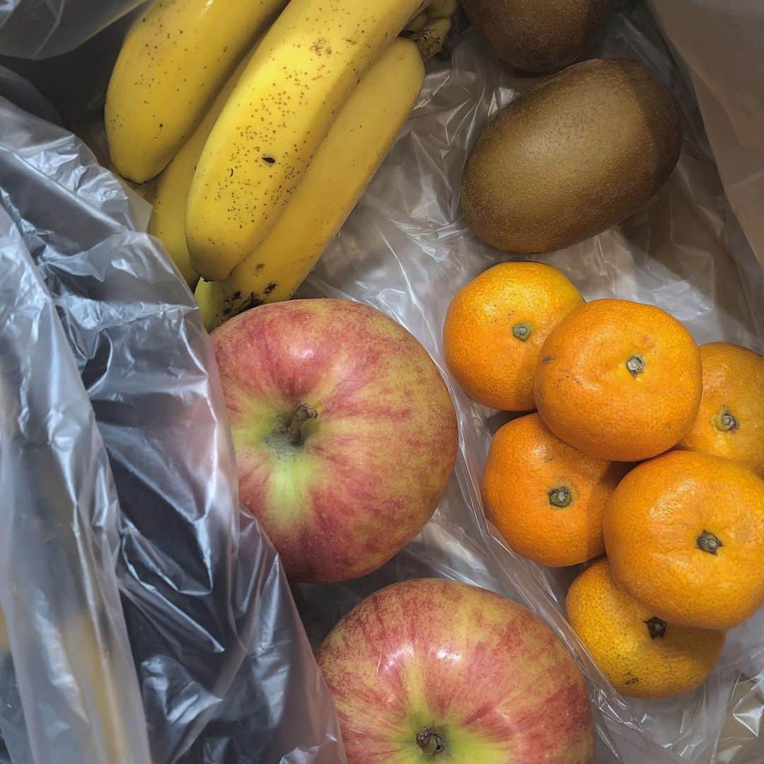 人見古都音さんのインスタグラム写真 - (人見古都音Instagram)「お婆ちゃんが送ってくれた果物たち」8月29日 19時58分 - kotone_hitomi