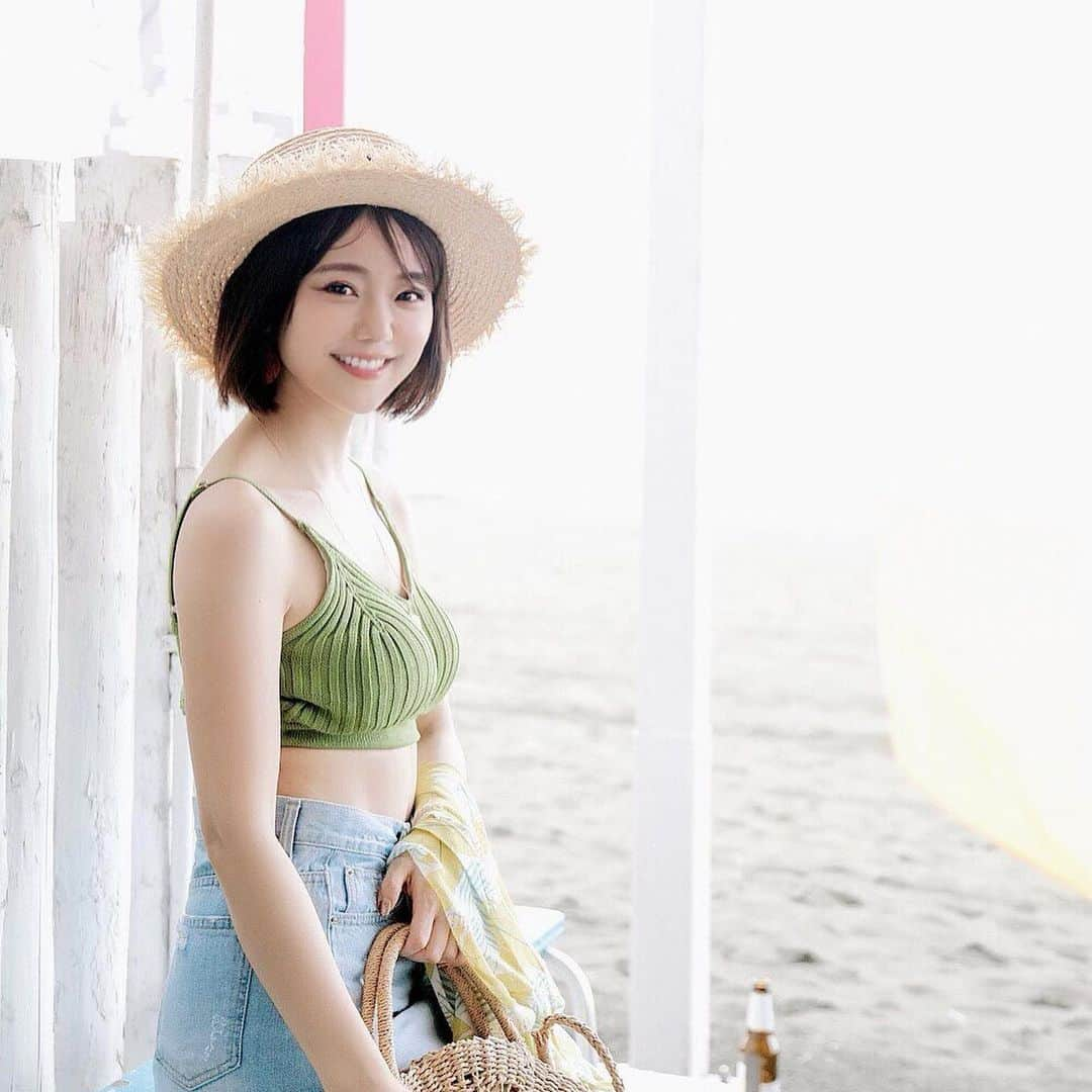 林村ゆかりさんのインスタグラム写真 - (林村ゆかりInstagram)「海の家コーデ♪ ⠀  昨日はBIGOLIVE、夏の終わりの海の家イベントでしたー！ 海で遊んで全身びしょ濡れで帰りました😂  夏の思い出…明後日31日も一緒に作れます❤︎ ライバーのカフェバーイベント！ バーをすることも夢のひとつだったのでその第一歩。絶対みんなに楽しんでほしいし、私も楽しみます♪♪ ストーリーに詳細リンクもう一度貼っておきます♪前の投稿にも詳細あります😊ご参加お待ちしてます🧡 ⠀ ⠀  #海の家#ライバー#ライブ配信#水着#麦わら帽子#うみコーデ#夏コーデ」8月29日 20時07分 - yukarice0