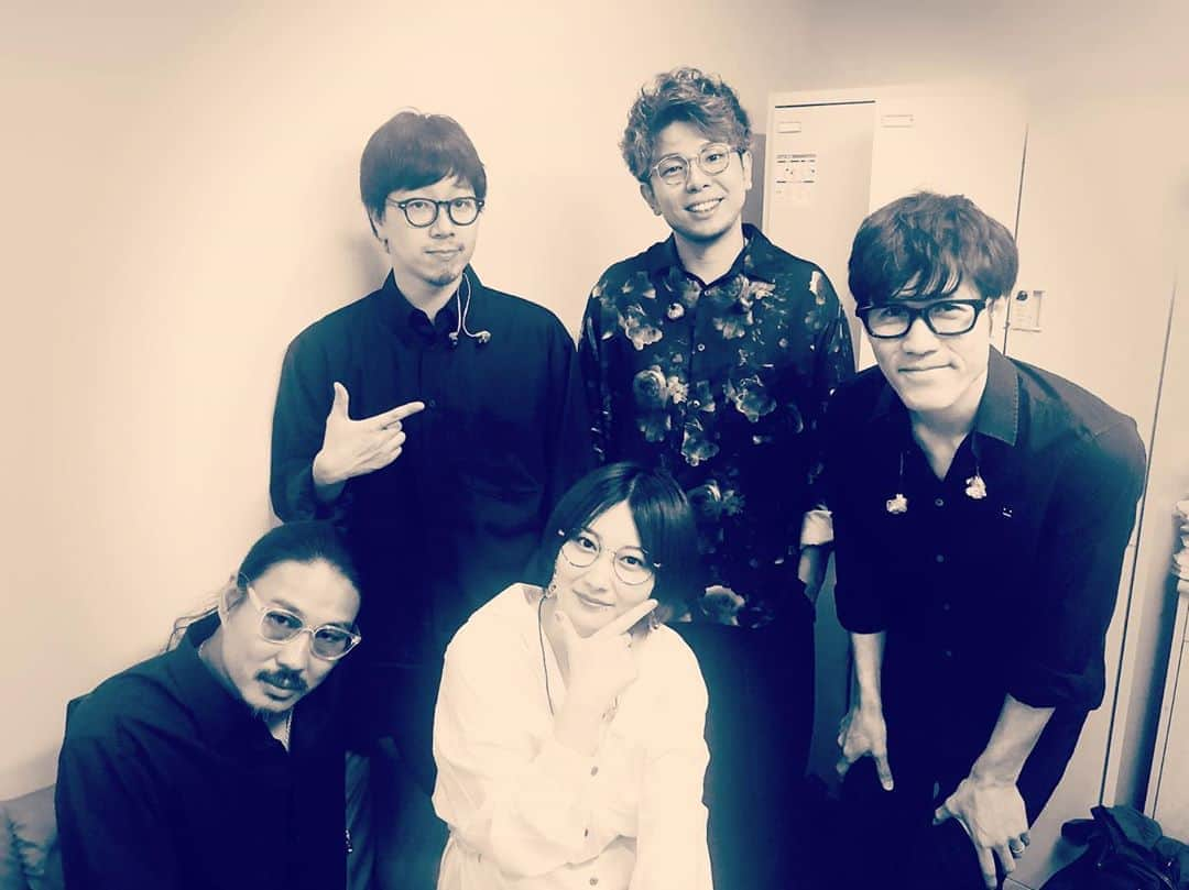 宗本康兵さんのインスタグラム写真 - (宗本康兵Instagram)「#zoffrock #佐藤千亜妃  #bobo #藤田顕  #前田恭介 #宗本康兵」8月29日 20時11分 - munemotokouhei