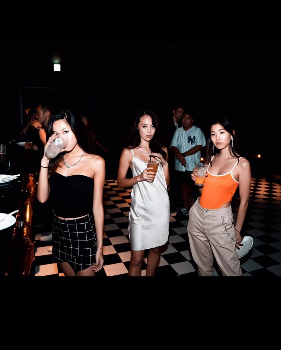 佐藤マクニッシュ怜子さんのインスタグラム写真 - (佐藤マクニッシュ怜子Instagram)「you don’t fuck with us 💣 tb to my fancy birthday night. We’re always wearing completely different styles but somehow they match together. ‘ 私のバースデーパーティーの写真🍾 2枚目の亡霊に注目。 📸 @wackywaka」8月29日 20時34分 - reikoofficial