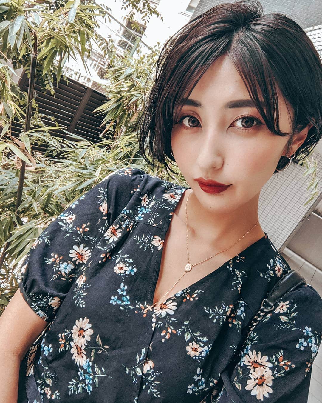 Lisaのインスタグラム：「. もう9月。 大嫌いな寒い寒い冬が近づいてくると 思うだけで気分下がってくる。 . でも新しい趣味が見つかったので これからそれに没頭します😏✨ . もっかいくらい夏らしいことしたい🌻🌺🍧🏖️ #夏#ずっと夏でいいのに#新しい趣味#なんでしょう#🤗 #instagood#instalove#instamag#likeforlikes#happy#summer」