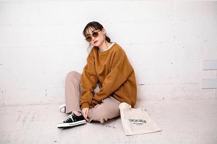 のインスタグラム：「. 秋服🧡 . . #me #ootd #fashion #model #shooting #model #eu #roupa #mestiça #modelo #maquiagem #foto #撮影 #秋服 #ファッション #モデル #メイク #秋メイク」