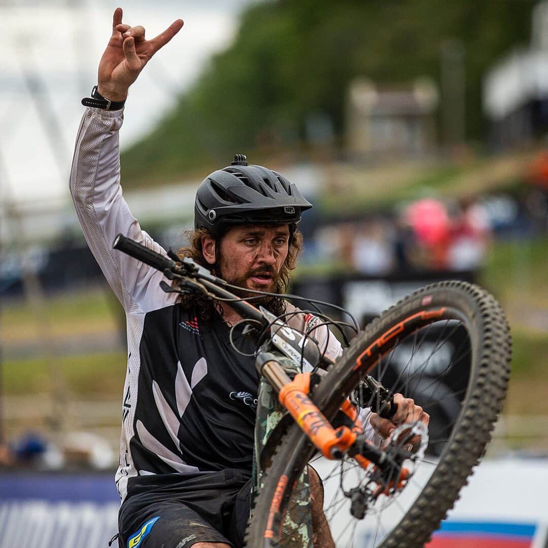 Shimanoさんのインスタグラム写真 - (ShimanoInstagram)「This guy does it all! After racing in the first-ever @uci_mountainbike e-MTB World Championship yesterday, @wynmasters shifts his focus towards the DH this weekend. @shimanoebike 📸: @fraserbrittonphoto #ShimanoMTB #eMTB #msa2019」8月30日 6時45分 - rideshimano