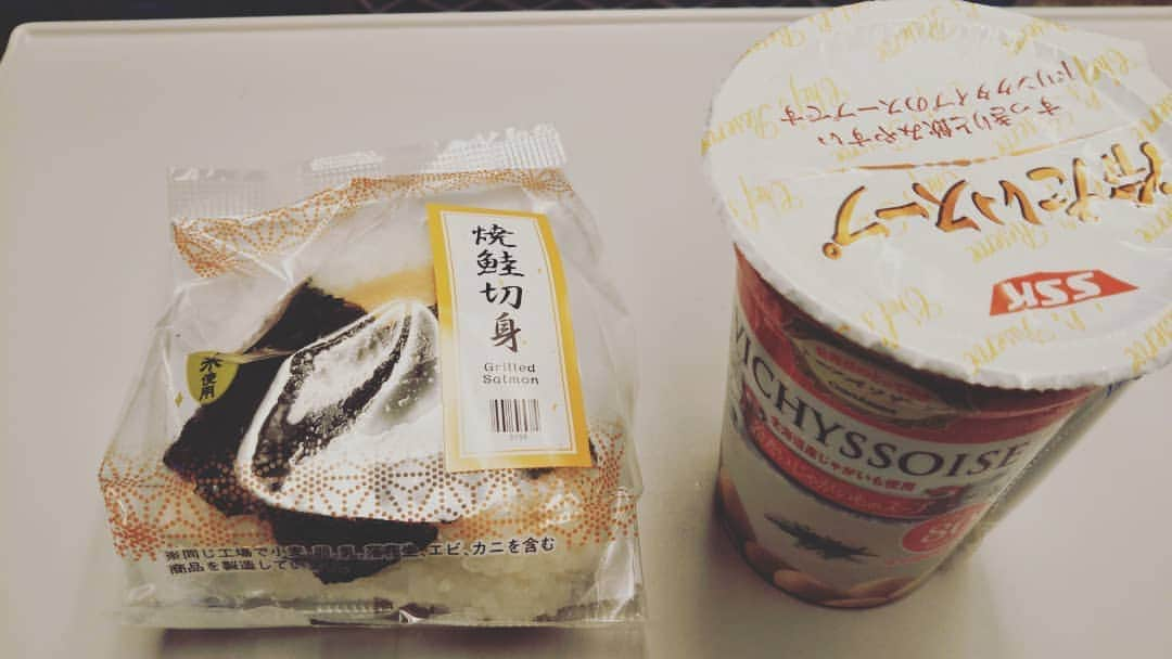 伊藤修子さんのインスタグラム写真 - (伊藤修子Instagram)「もう新幹線に乗りました。」8月30日 6時53分 - itoshuko