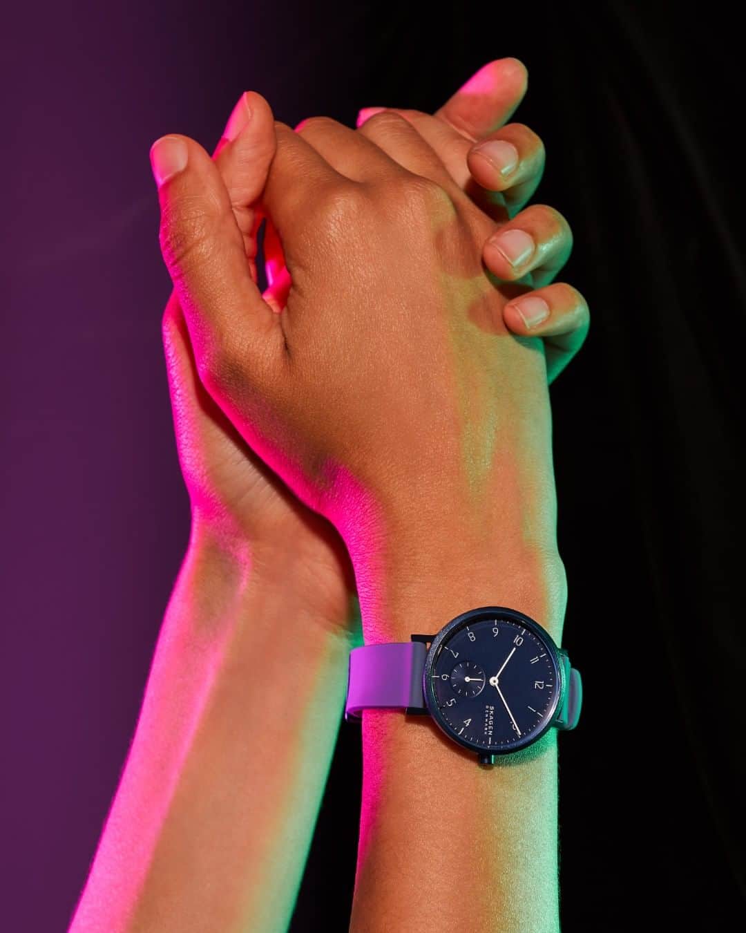 スカーゲンさんのインスタグラム写真 - (スカーゲンInstagram)「Our fan-favorite purple Aaren Kulor watch is still available in 36mm. Tap to make it yours. #SKAGENincolor . . . . . #colorfulwatches #purplewatch #colorfulwatch #NorthernLights #AuroraBorealis  #スカーゲン #스카겐」8月30日 7時36分 - skagendenmark
