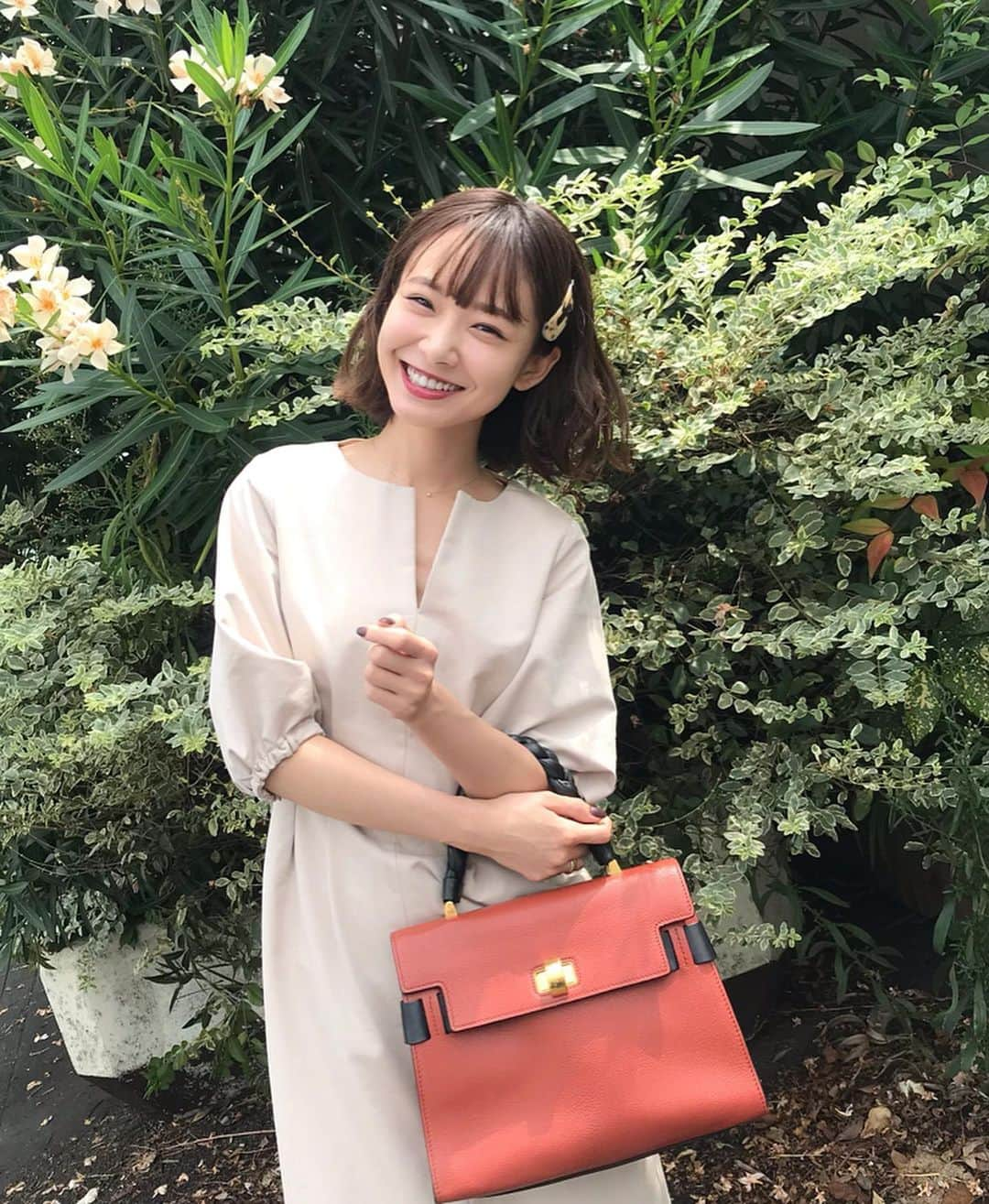 西川瑞希（みずきてぃ）さんのインスタグラム写真 - (西川瑞希（みずきてぃ）Instagram)「ミーティングディ…☺︎打ち合わせとか、大事な人と会う日とか、ちょっぴりカチッとな日にも選びたくなるワンピース @cheriemona_official ♡、 . キレイとカジュアル"どちらにでもなれる"が今の気分✨ . #cheriemona #newarrival #autumnfashion #秋コーデ #ワンピース #きれいめカジュアル」8月29日 22時49分 - mizuki_nishikawa_