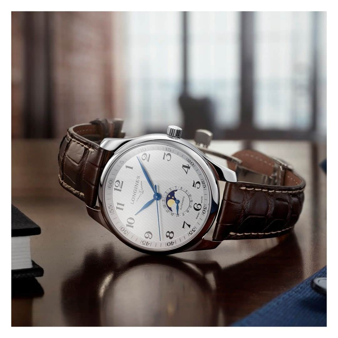 ロンジンさんのインスタグラム写真 - (ロンジンInstagram)「The new #LonginesMasterCollection models are characterized by a moon phase indicator and a refined aesthetic, creating a balance between technical excellence and classic elegance. #LonginesMasterMoonphase #EleganceisanAttitude」8月29日 23時00分 - longines