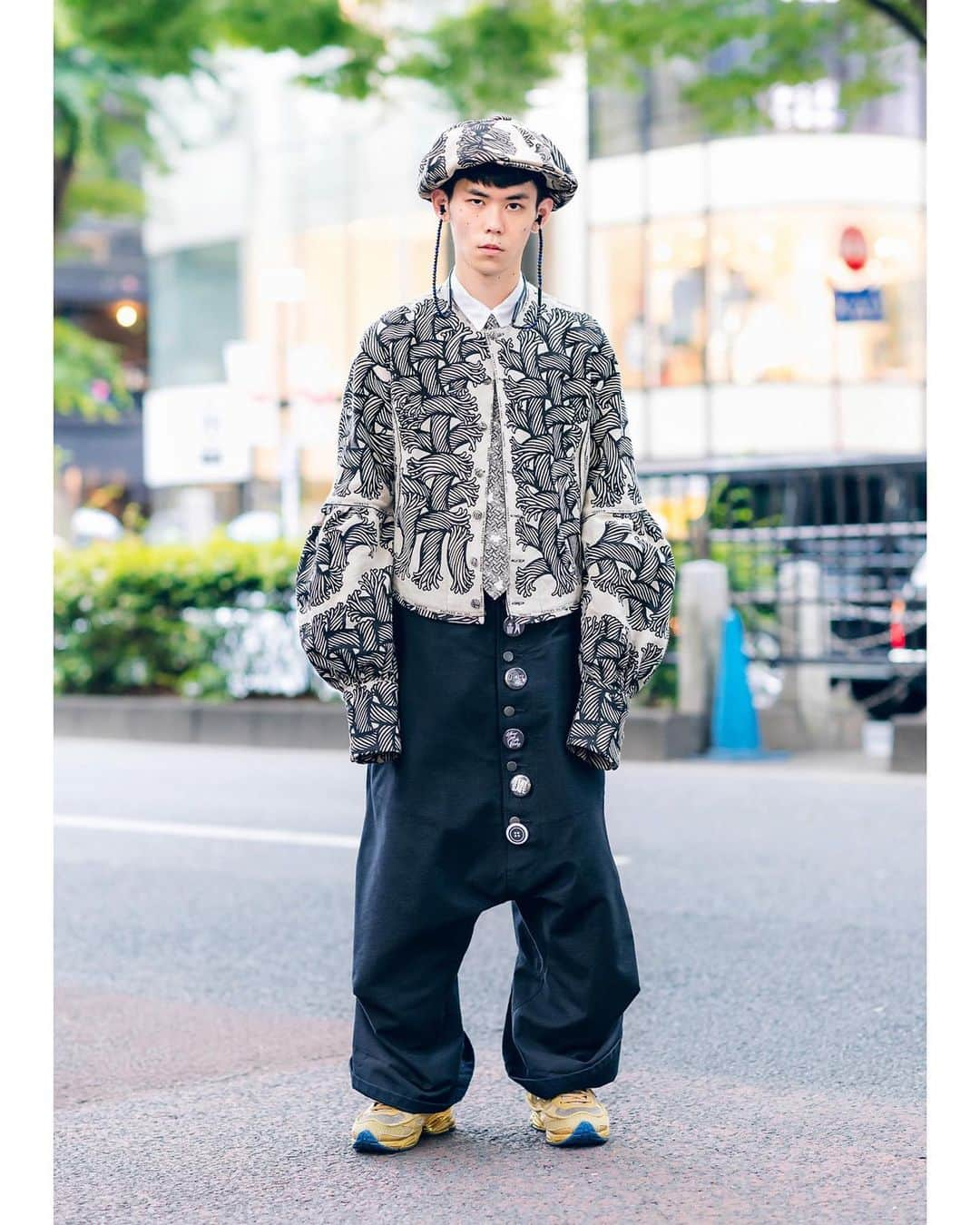 Harajuku Japanさんのインスタグラム写真 - (Harajuku JapanInstagram)「20-year-old Japanese stylist Fumidon (@fumidondon1998) on the street in Harajuku wearing an iconic rope print jacket by the late Tokyo-based designer Christopher Nemeth with a Nemeth hat, Nemeth tie, Nemeth overalls, and Raf Simons x Adidas sneakers.」8月29日 23時35分 - tokyofashion