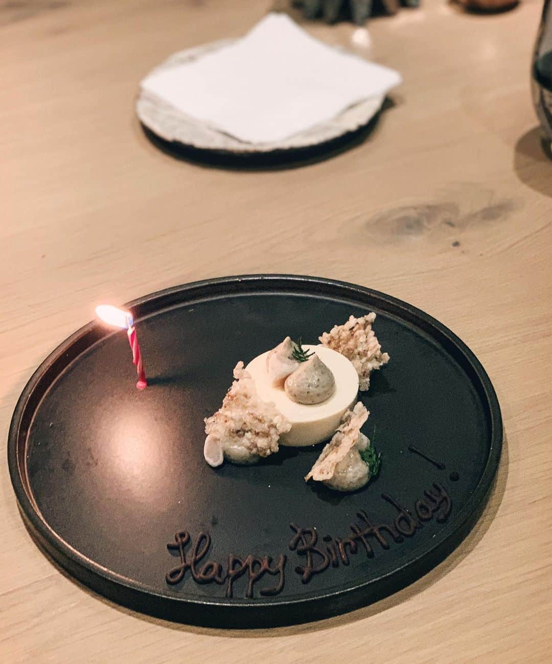 ヒョミン さんのインスタグラム写真 - (ヒョミン Instagram)「Mom's Birthday🤱🏻 사진 찍기 싫어하는 울 엄마아빠. 이렇게라도♥️」8月29日 23時35分 - hyominnn