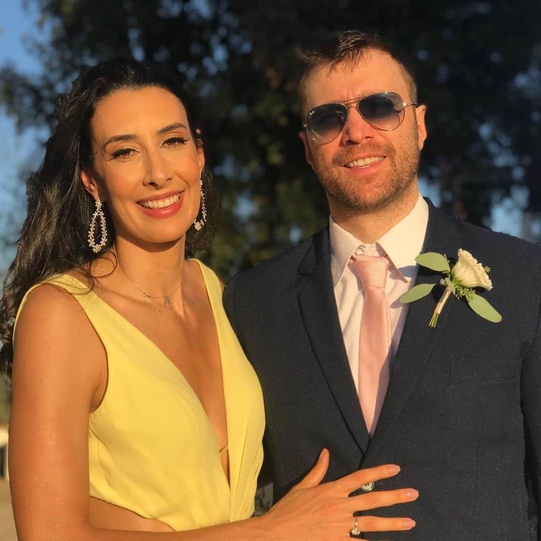 シェイラ・カストロのインスタグラム：「Falo direto da saudade das nossas meninas, e guardo a saudade do meu lindinho aqui dentro do ❤️! Mas a saudade tá grande demais tb, afinal nos últimos 3 anos passamos a maioria do tempo grudadinhos! Te amo! #lindinhoelindinha #amormeu #8anos #praeternidade」