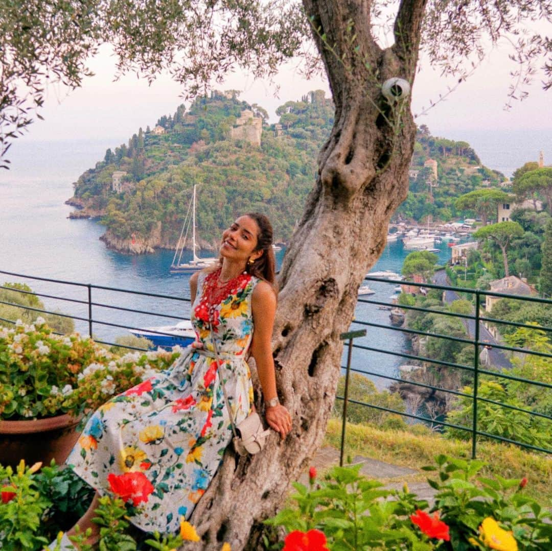 Balqees Ahmed Fathiさんのインスタグラム写真 - (Balqees Ahmed FathiInstagram)「When in #portofino 🌸」8月30日 0時15分 - balqeesfathi