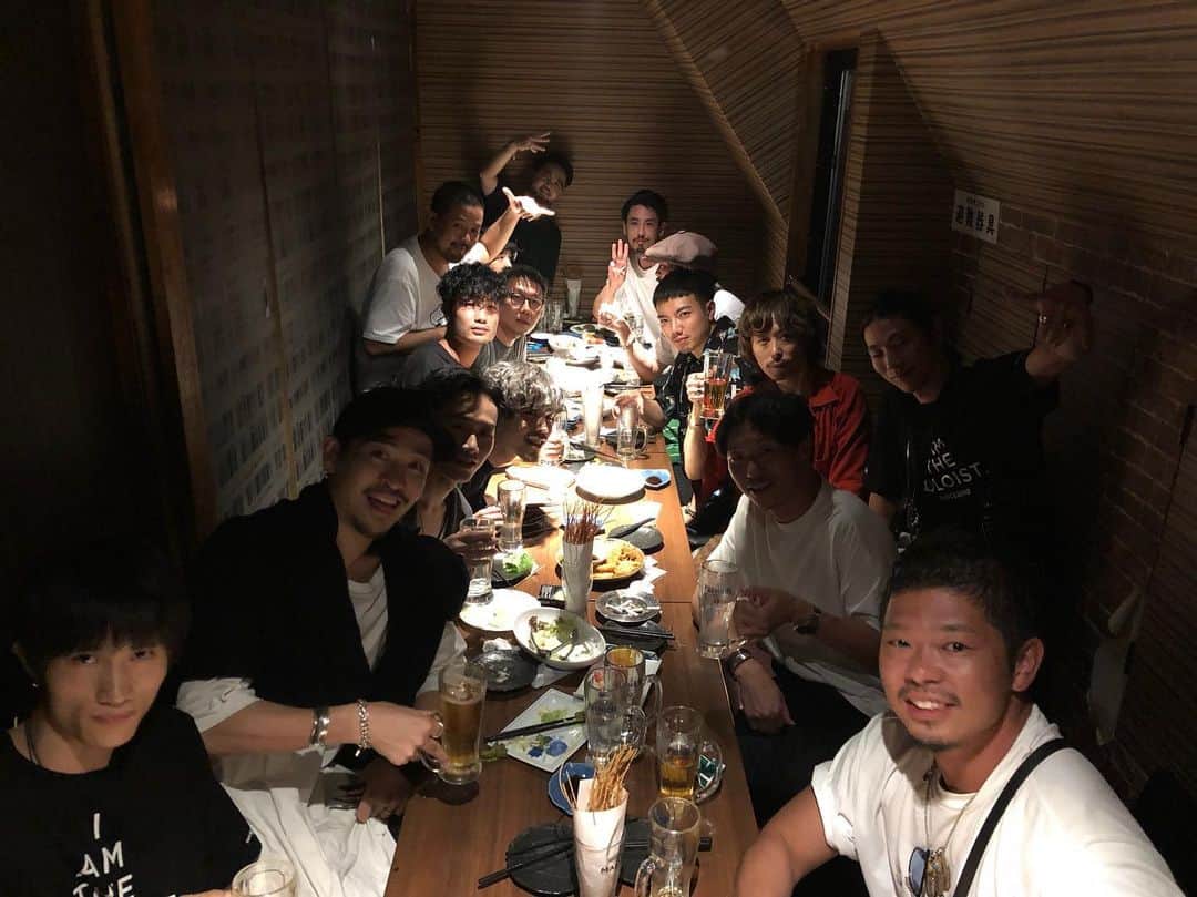 谷正人のインスタグラム：「今夜は明日、リニューアルオープンのSTUDIOUS-2nd-原宿店の決起集会でした。原宿メンバーとの呑んだのは、、もはや、覚えてませんね、、それくらい久しぶりだったのは理由があるはず。俺たちの創業の場所、原宿から、次いこうぜ！ #studious #harajuku #studious2nd」
