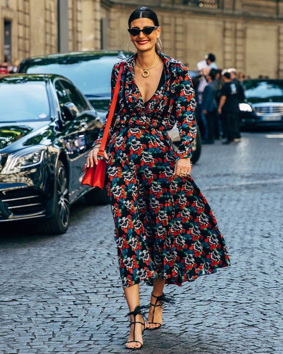 PORTER magazineさんのインスタグラム写真 - (PORTER magazineInstagram)「How to navigate soaring temperatures while staying elegantly chic and work appropriate? Click the link in bio for five instant outfit ideas. 📸: @styledumonde」8月30日 1時04分 - portermagazine
