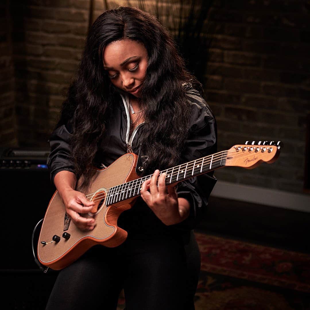 Fender Guitarさんのインスタグラム写真 - (Fender GuitarInstagram)「“It offers you so many different sounds that are so unique. And literally it’s anything you want it to be.” Classically trained guitarist @_arioneal, who backed Beyoncé for Coachella 2019, dives into the American Acoustasonic Telecaster and explains how its versatility inspires experimentation. Watch the full video via link in bio!」8月30日 1時17分 - fender
