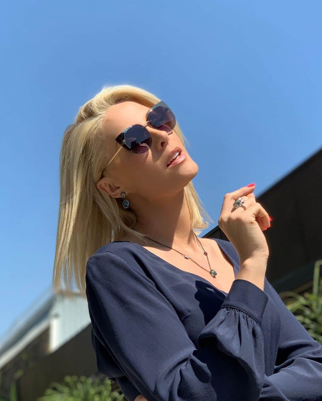 Ana Hickmannさんのインスタグラム写真 - (Ana HickmannInstagram)「Look multicolorido de hoje para o @hojeemdia !!! @anahickmannshoes @anahickmanneyewear #hojeemdia #anahickmann #anahickmanneyewear #anahickmannrommanel」8月30日 1時38分 - ahickmann