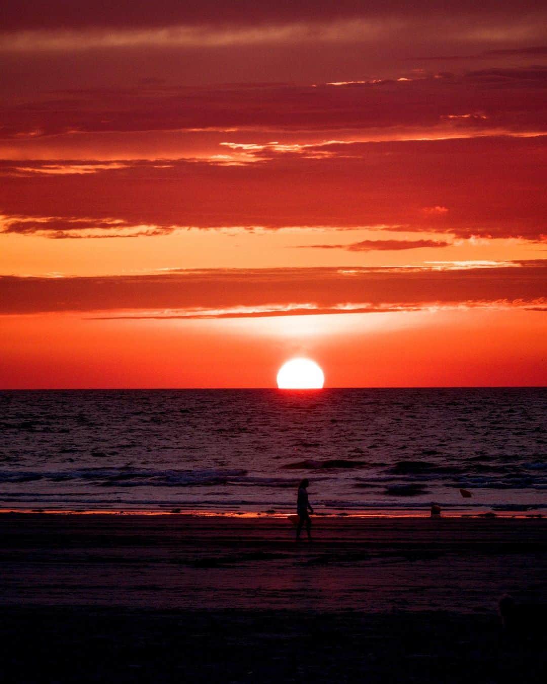 NICOLAS SIMOESのインスタグラム：「Definitely one of the most beautiful sunset I’ve ever see in my life. And it was at home. Unforgettable ♥️✨ Shot w/ @fujifilmfrance #XT30 📸」
