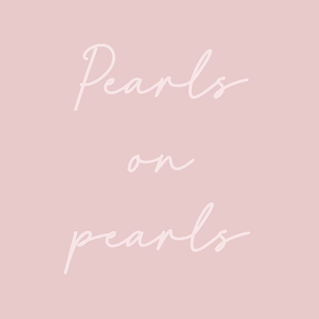 のインスタグラム：「From dainty pearl earrings to chunky pearl hair accessories, the pearl trend has staying power! Shop our pearl inspired pieces now! ✨⁠ ⁠ #oreliajewellery #oreliaaccessories #pearlpieces #pearltrend」