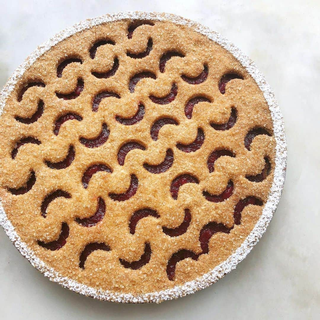 DOMINIQUE ANSEL BAKERYさんのインスタグラム写真 - (DOMINIQUE ANSEL BAKERYInstagram)「Up next for #DAKPieNight: @ruth.reichl’s Sour Cherry Crostata, filled with sour cherries and a hint of lemon zest in a crisp cookie-like demerara crust, baked until golden on the outside, and gooey on the inside. *** Tickets launch TOMORROW, FRIDAY 8/30 at 12pm at pienight.dominiqueanselkitchen.com (via Resy) for Pie Nights on Tuesdays-Thursdays 9/10-12, 9/17-19, 9/24-26, and 10/1-3.  #DAKPieNight @dominiqueanselkitchen」8月30日 2時21分 - dominiqueansel