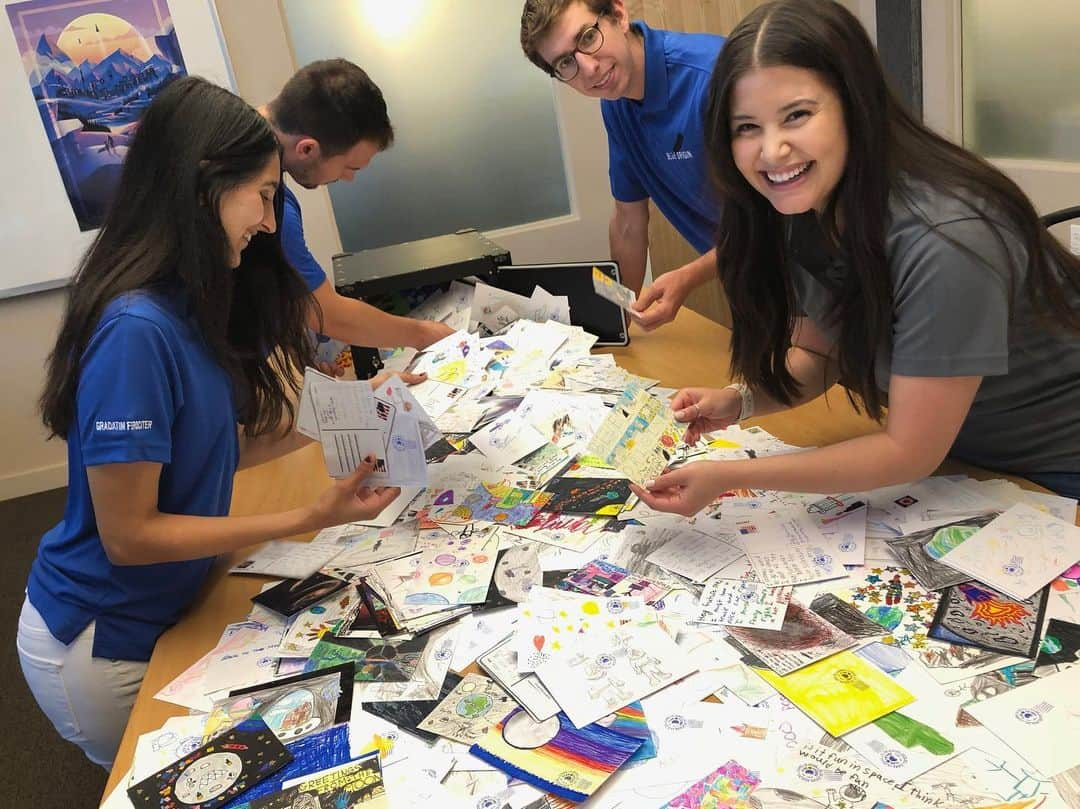 ジェフ・ベゾスさんのインスタグラム写真 - (ジェフ・ベゾスInstagram)「@BlueOrigin founded the nonprofit @clubforfuture to inspire young people to pursue careers in #STEM as well as help visualize life in space. For our first activity, we asked K-12 students around the world to send us postcards with their dreams of the future. We will fly the postcards on an upcoming #NewShepard launch above the Kármán line into space then mail back to each student. We’ve received thousands of postcards from 22 countries — and more come in every day. I've seen the messages and they are so hopeful and inspiring. We are in good hands.」8月30日 2時33分 - jeffbezos