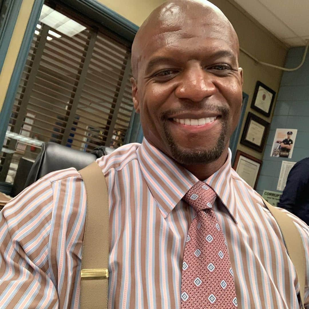 テリー・クルーズさんのインスタグラム写真 - (テリー・クルーズInstagram)「Right back on @nbcbrooklyn99 the morning after the results show for @agt!!! I love ACTING as much as I love HOSTING! Especially when you’re on a show as great as this! @nbc has truly made my dreams come true as I am so blessed to be able to do BOTH! Day by day... in every way.. I strive to get better and better! Let’s GO Y’ALL!」8月30日 3時53分 - terrycrews