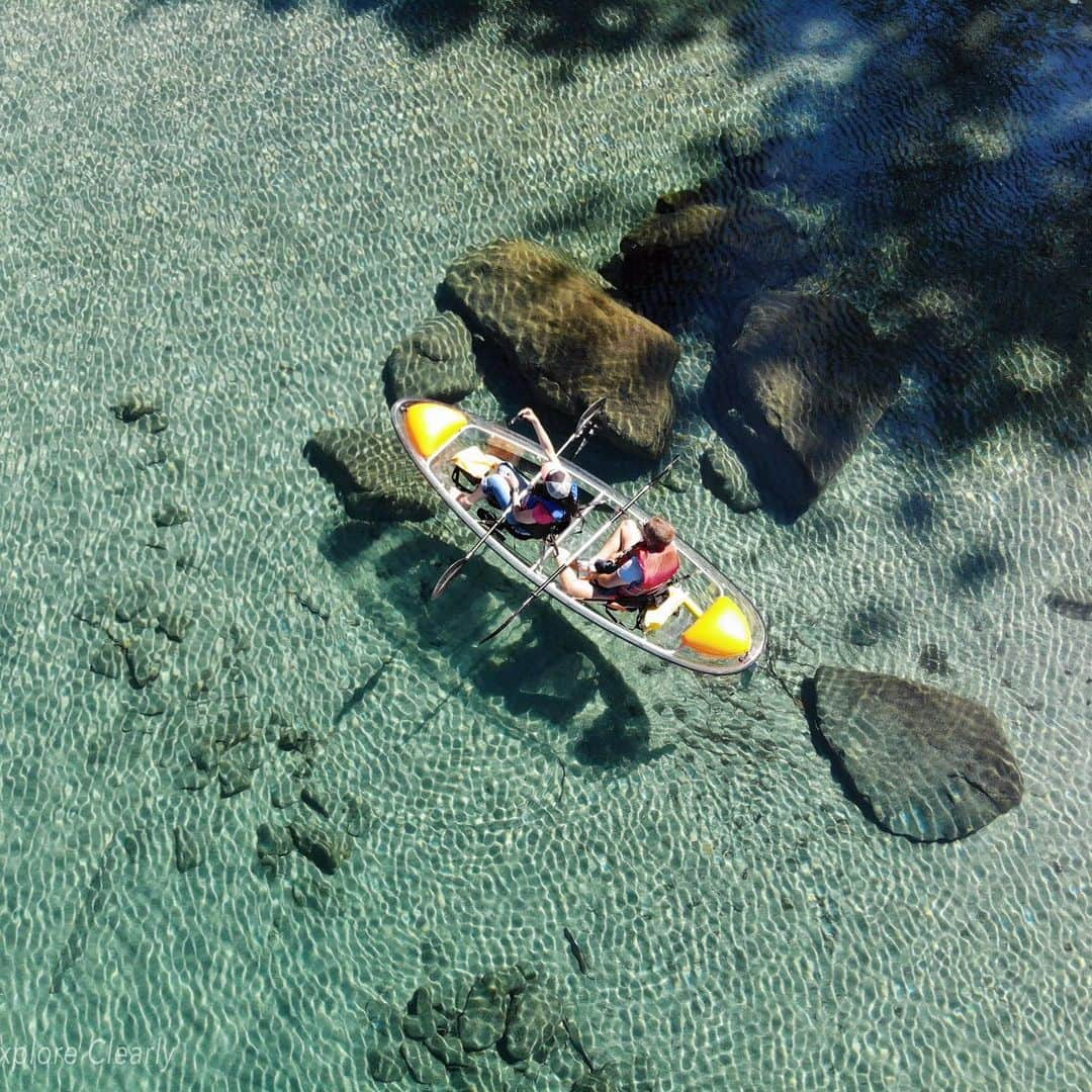 BoxedWaterさんのインスタグラム写真 - (BoxedWaterInstagram)「We ❤️ this shot from friends at @ClearlyTahoe! Book a tour with them & enjoy breathtaking views while you sip a #BoxedWater!  #BetterPlanet #LakeTahoe #Vacation #Sustainability #Getaway #California #Restore #Nevada #healthylifestyle #Love #Kayaking #BoxedWaterisBetter #Tours #LakeLife #Nature」8月30日 3時58分 - boxedwater