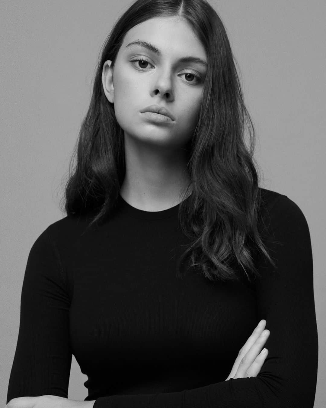 のインスタグラム：「Our latest women’s delivery includes a Ribbed long sleeve T-shirt from Italian-made Modal Rib, as well as a Cropped Crewneck and Slim Jogger made from Japanese Vintage Terry. ⁣ ⁣ Now available at ReigningChamp.com and at Reigning Champ Flagship Stores. ⁣ ⁣ #ReigningChamp #ReigningChampWomen」