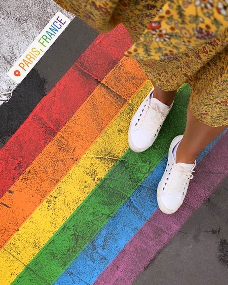 シービーズのインスタグラム：「“Wore my SeaVees ALL over Paris last week! ZERO blisters and no sore feet after walking 13-17 miles a day for a week. Sore muscles but NO SORE FEET!!” - @_dana_johnson  Where do you #showupinseavees?」