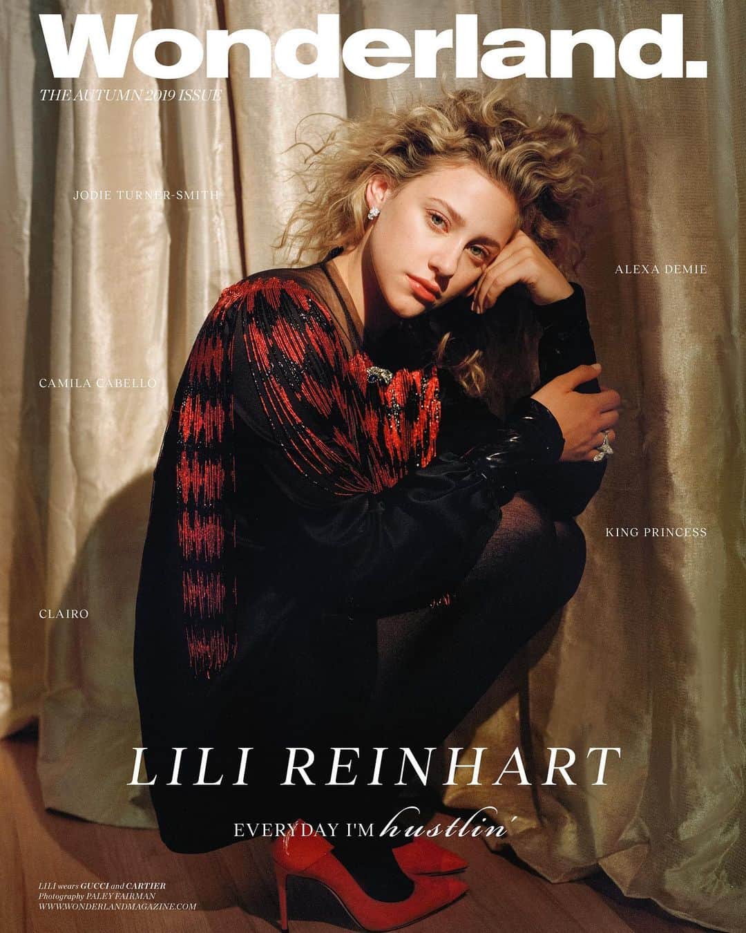 リリ・ラインハルトのインスタグラム：「Digital cover for my @wonderland shoot ⚡️ available soon.」