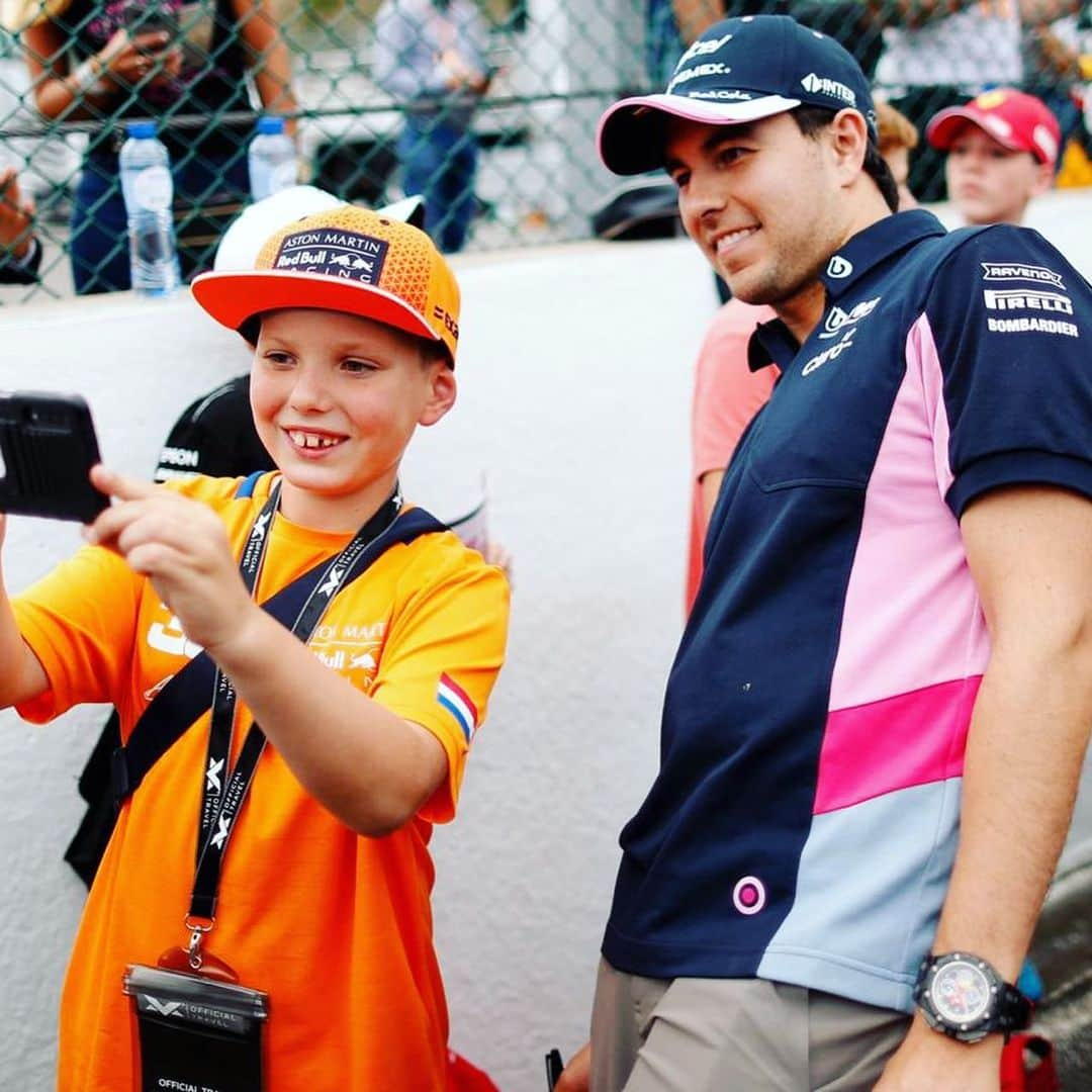 セルジオ・ペレスさんのインスタグラム写真 - (セルジオ・ペレスInstagram)「Contento de regresar a uno de mis sitios favoritos en la F1 y muy motivado para la segunda parte de la temporada. Estoy muy orgulloso del trabajo de todos en el equipo y listo para darlo todo como cada fin de semana! 💪 ••• Happy to be back to one of my fav places in F1 and really looking forward to the second half of the season. I’m very proud of the job from everyone at the team and I’m ready to give it all every weekend! 💪 #BelgianGP 🇧🇪 #F1 #Checo11」8月30日 4時50分 - schecoperez