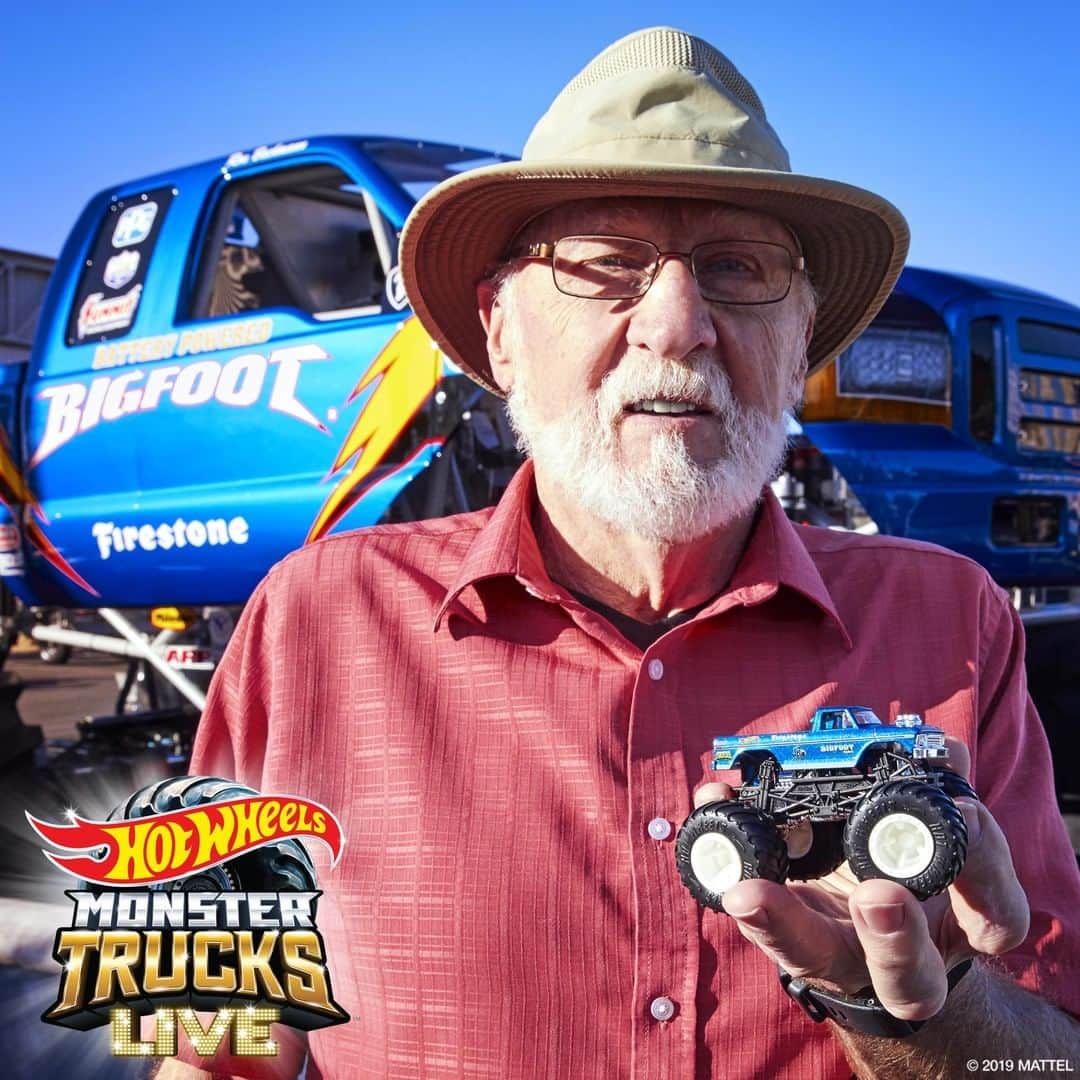 Hot Wheelsさんのインスタグラム写真 - (Hot WheelsInstagram)「A HUGE🎉 congrats to BIGFOOT's legendary leader, Bob Chandler, on his induction into the 2019 SEMA Hall Of Fame! 👣 #HotWheelsMonsterTrucks #SEMA #HotWheels」8月30日 6時00分 - hotwheelsofficial