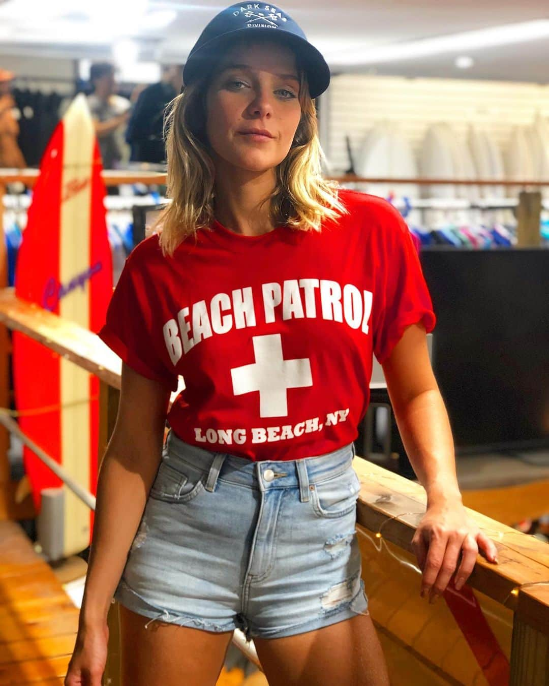 イザベラ・サントーニさんのインスタグラム写真 - (イザベラ・サントーニInstagram)「Beach patrol por 8 dólares 💵 😂 #adoro #uma #promoção ❤️」8月30日 6時09分 - isabellasantoni