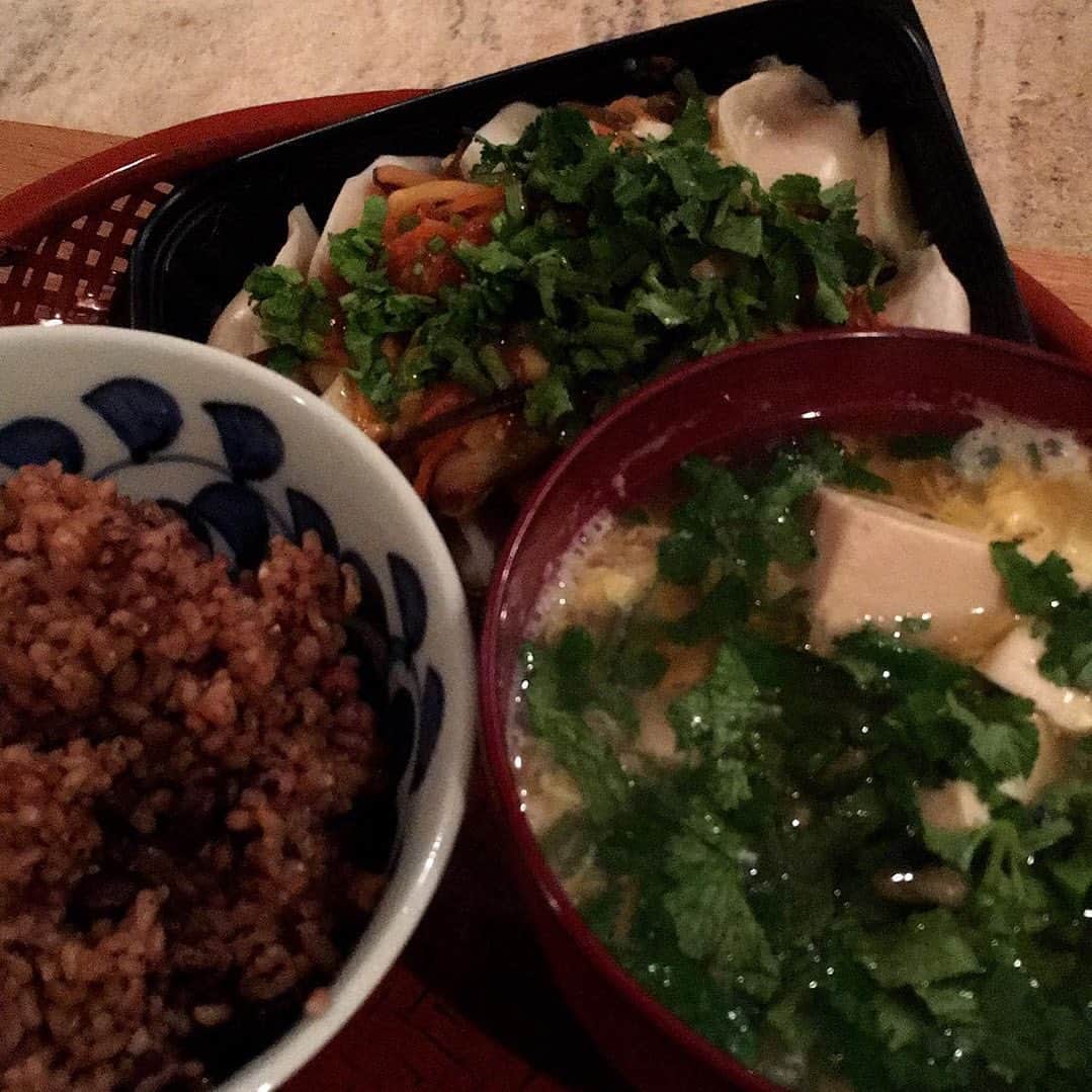なでしこ健康生活さんのインスタグラム写真 - (なでしこ健康生活Instagram)「Repost from @mami_kumagai310  酵素玄米に味噌汁、これが一番。#熊谷真実#酵素玄米#なでしこ式玄米炊飯器」8月30日 15時56分 - nadeshiko_healthy_life
