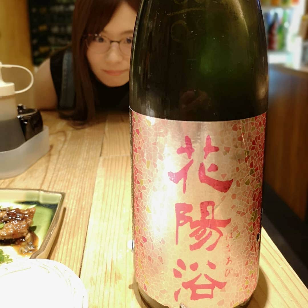 石川奈津紀さんのインスタグラム写真 - (石川奈津紀Instagram)「【日本酒女子会🍶】 TBS NEWSキャスター陣で、 昼から日本酒🍶❤️ 5人も同時に集まるなんて、 めっっったにないから貴重😍✨ 日本酒好き女子と飲むお酒は格別😘 1枚目は至福の瞬間でした😆💓 撮影は河野キャスター📷✨ ちょいちょい写り込んできます。 ひさしぶりに「女の子～💄」っていう話で盛り上がった🎊 * #日本酒 #日本酒好き #日本酒女子 #日本酒好きな人と繋がりたい #japanesesake #日本酒ナビゲーター #ポン酒タグラム #ごちそうさまでした #sakemake #プラットスタンド酛」8月30日 16時21分 - natsukiishikawa1011