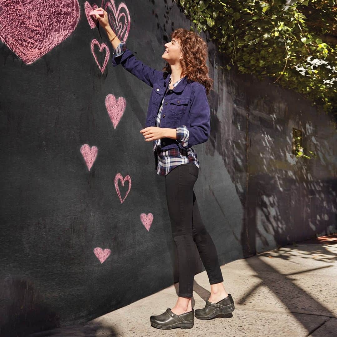 ダンスコのインスタグラム：「❤️ First day of school shoes!」