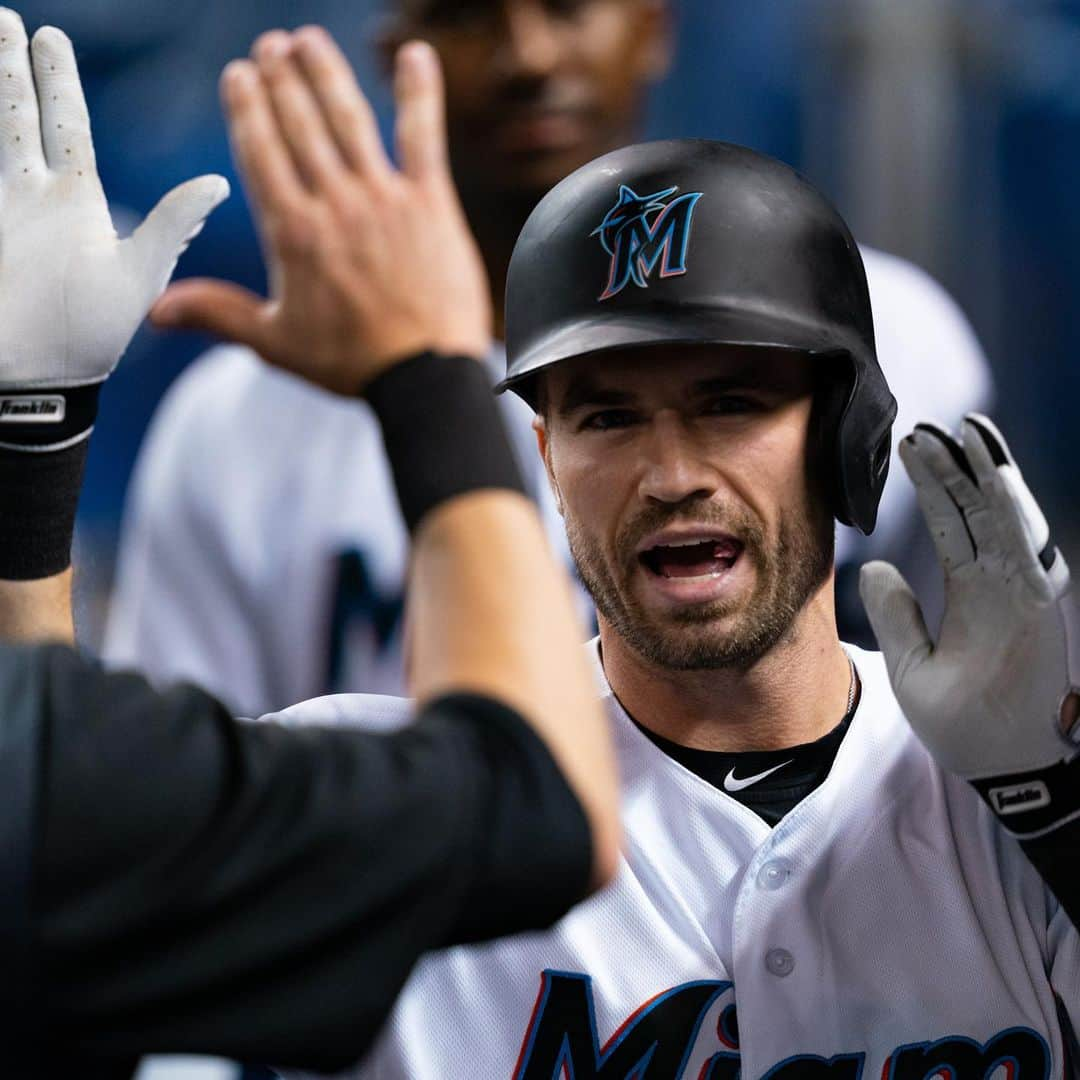 マイアミ・マーリンズさんのインスタグラム写真 - (マイアミ・マーリンズInstagram)「Berti hits his 3rd leadoff homer of the season. V PROUD.」8月30日 9時22分 - marlins